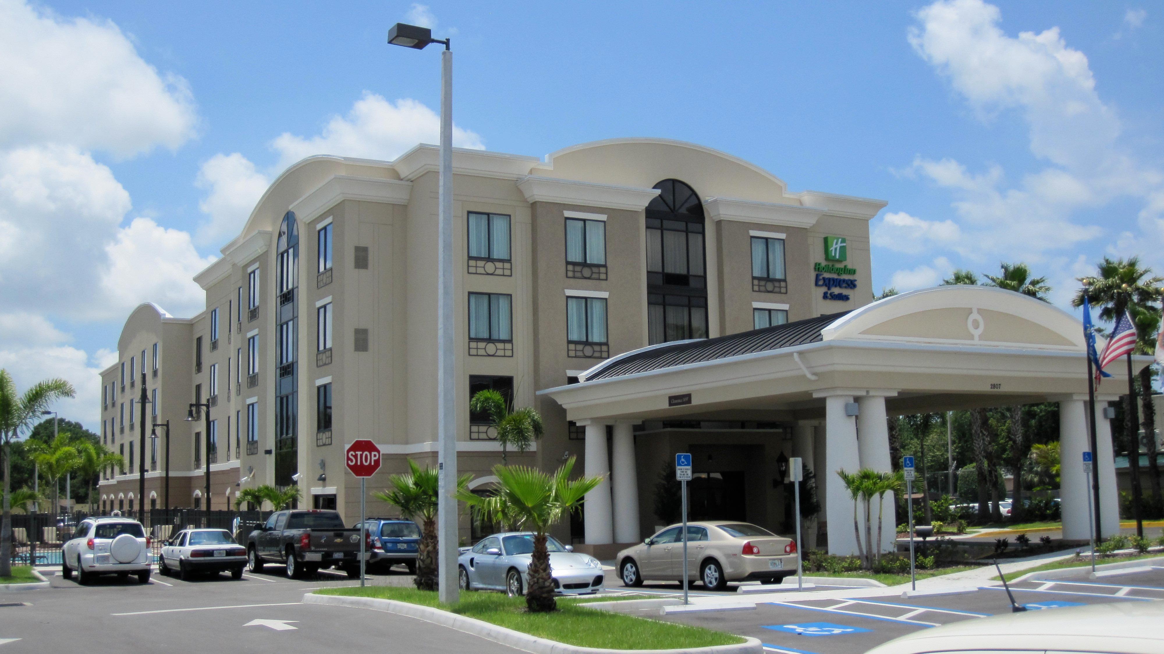Holiday Inn Express Hotel & Suites Tampa-Usf-Busch Gardens, An Ihg Hotel Eksteriør billede